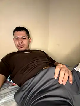 Snapshot of steven_clain chatting on 8, 11, 2025 steven clain online show from 8, 11, 2025