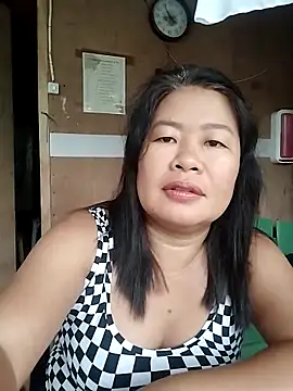 Snapshot of lickmepussy21 chatting on 13, 12, 2025 lickmepussy21 online show from 13, 12, 2025