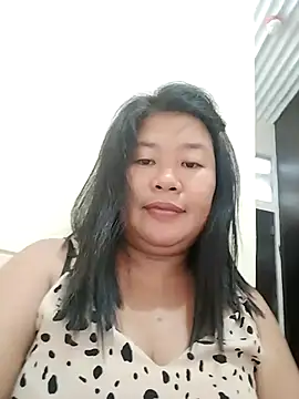 Snapshot of lickmepussy21 chatting on 15, 12, 2025 lickmepussy21 online show from 15, 12, 2025