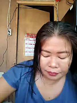 Snapshot of lickmepussy21 chatting on 10, 4, 2026 lickmepussy21 online show from 10, 4, 2026