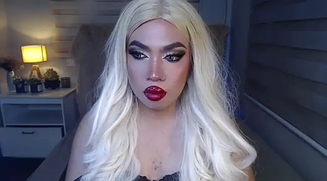 RebecaNextToYou online show from 7, 3, 2025