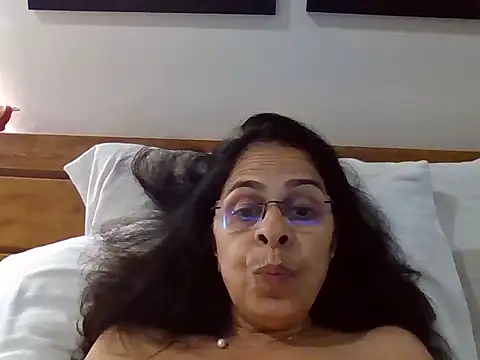 Snapshot of Susannemilf chatting on 18, 9, 2025 Susannemilf online show from 18, 9, 2025