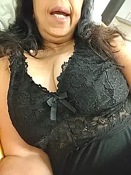 Snapshot of Susannemilf chatting on 29, 10, 2025 Susannemilf online show from 29, 10, 2025