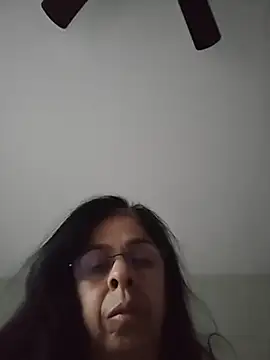 Snapshot of Susannemilf chatting on 9, 11, 2025 Susannemilf online show from 9, 11, 2025