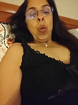 Snapshot of Susannemilf chatting on 11, 11, 2025 Susannemilf online show from 11, 11, 2025