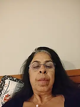 Snapshot of Susannemilf chatting on 13, 11, 2025 Susannemilf online show from 13, 11, 2025