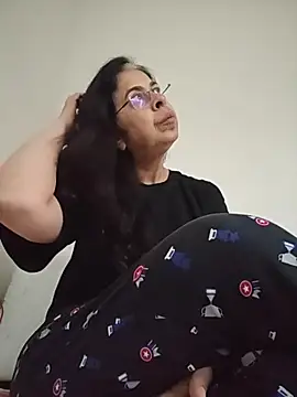 Snapshot of Susannemilf chatting on 20, 11, 2025 Susannemilf online show from 20, 11, 2025