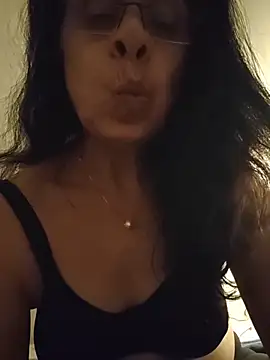 Snapshot of Susannemilf chatting on 3, 12, 2025 Susannemilf online show from 3, 12, 2025