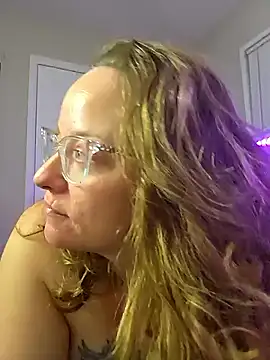 julimonroe online show from 28, 2, 2025