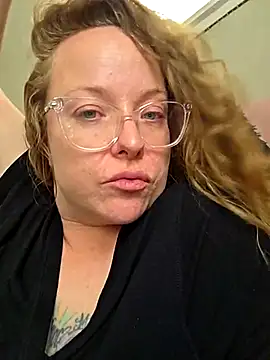 julimonroe online show from 11, 3, 2025