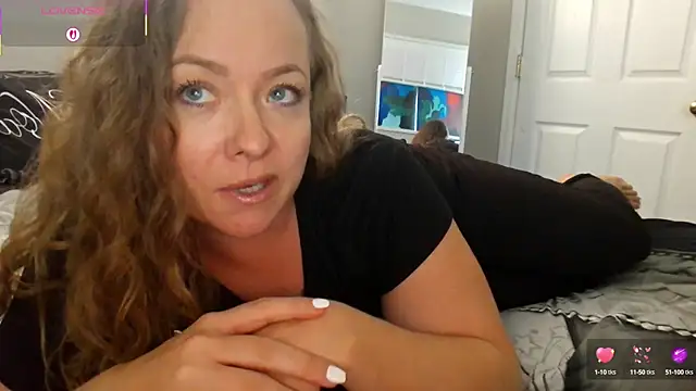 julimonroe online show from 12, 9, 2025