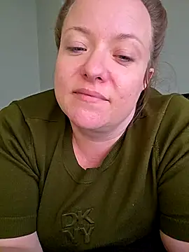 julimonroe online show from 15, 4, 2026