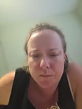 Snapshot of julimonroe chatting on 28, 6, 2026 julimonroe online show from 28, 6, 2026