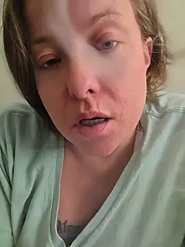 Snapshot of julimonroe chatting on 13, 7, 2026 julimonroe online show from 13, 7, 2026