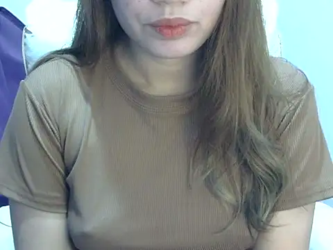    zurIII09  online show from 6, 3, 2026