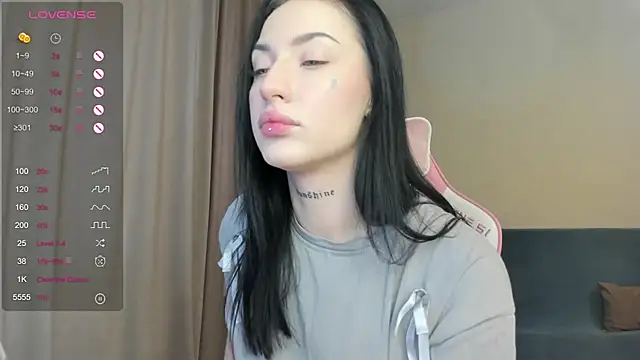 JenniferQueen11 online show from 30, 1, 2025