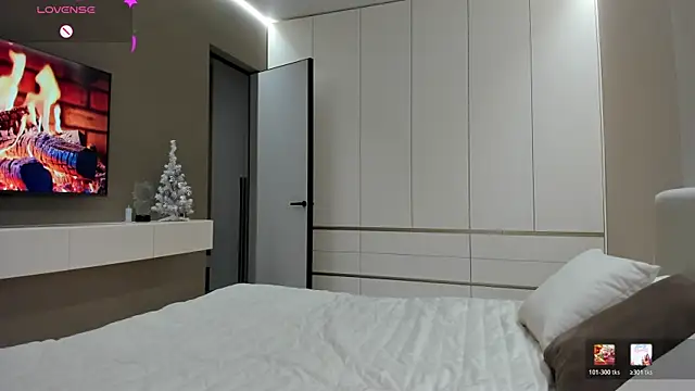 JenniferQueen11 online show from 14, 1, 2026