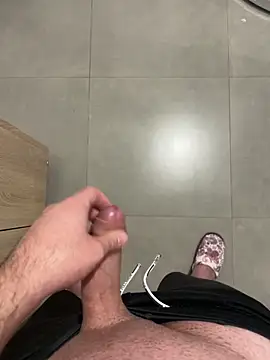 Snapshot of Vld121 chatting on 4, 2, 2025 Vld121 online show from 4, 2, 2025