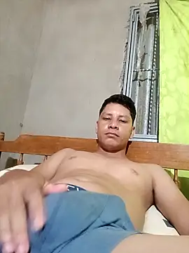 Snapshot of AngelZLopez chatting on 11, 11, 2025 AngelZLopez online show from 11, 11, 2025