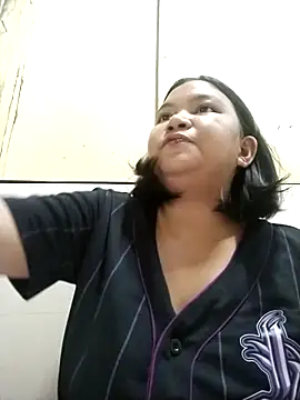 milkytitsmom4u online show from 3, 10, 2025