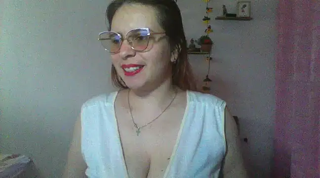 Snapshot of lorenitabella chatting on 4, 3, 2025 lorenitabella online show from 4, 3, 2025