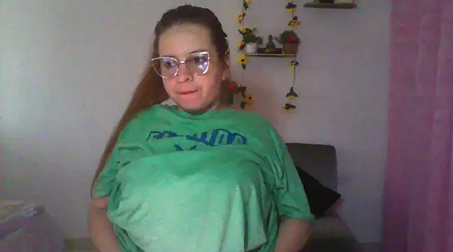 Snapshot of lorenitabella chatting on 6, 3, 2025 lorenitabella online show from 6, 3, 2025