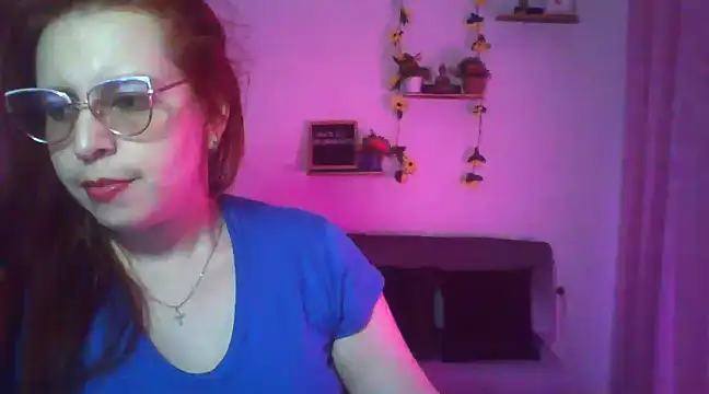 Snapshot of lorenitabella chatting on 17, 3, 2025 lorenitabella online show from 17, 3, 2025