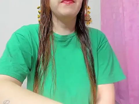 Snapshot of lorenitabella chatting on 18, 9, 2025 lorenitabella online show from 18, 9, 2025