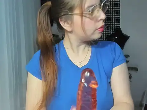 Snapshot of lorenitabella chatting on 24, 10, 2025 lorenitabella online show from 24, 10, 2025