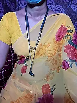 Snapshot of XBHUUME chatting on 8, 7, 2026 XBHUUME online show from 8, 7, 2026