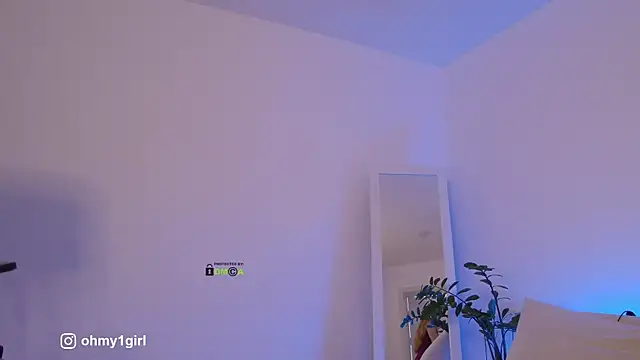 Fallinlove1 online show from 10, 11, 2025