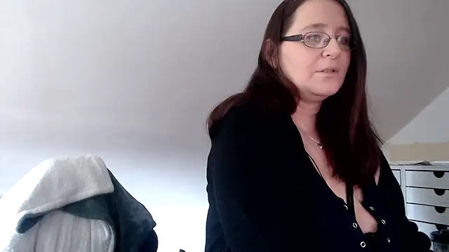 Snapshot of LeaLove86 chatting on 8, 3, 2025 LeaLove86 online show from 8, 3, 2025