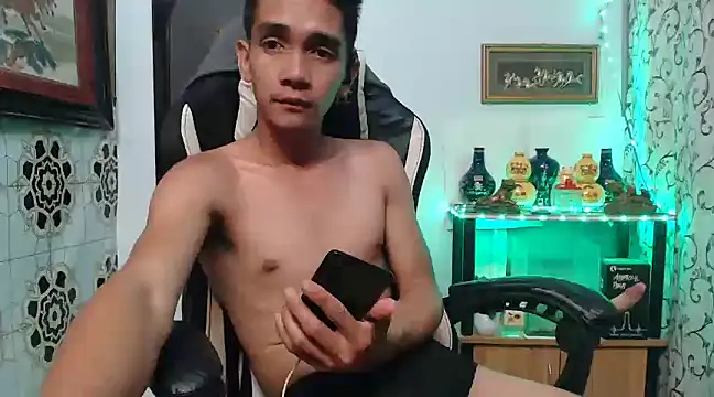 Snapshot of asianmaster27 chatting on 14, 12, 2024 asianmaster27 online show from 14, 12, 2024