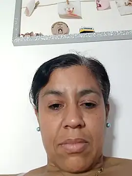 Snapshot of Molly_newman6 chatting on 4, 6, 2026 Molly newman6 online show from 4, 6, 2026