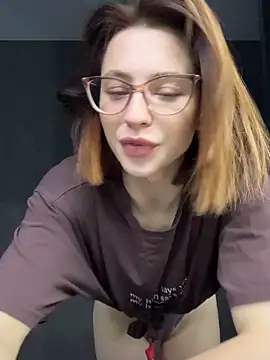 Camilla Railian online show from 1, 10, 2025