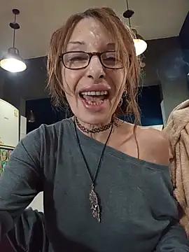 Snapshot of FrozenWaffle chatting on 8, 7, 2026 FrozenWaffle online show from 8, 7, 2026