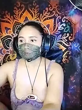 Snapshot of _Shimmerlyn_ chatting on 11, 3, 2025 Shimmerlyn online show from 11, 3, 2025