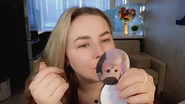 Mira Mermayd online show from 9, 4, 2026