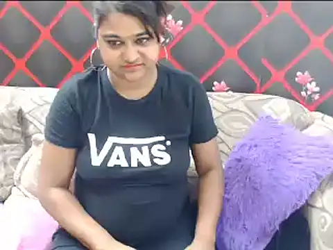 indian glitter online show from 5, 3, 2025