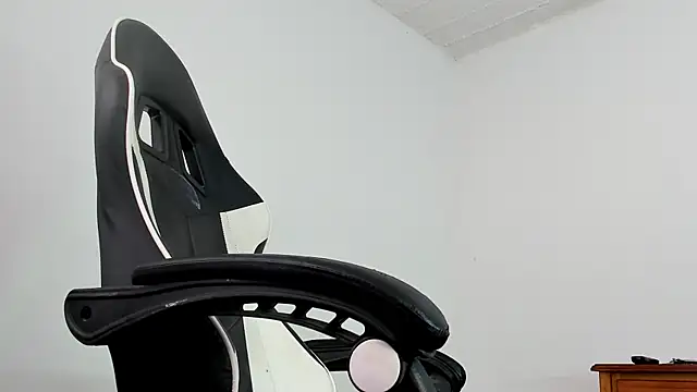 Snapshot of YeremiBrowm chatting on 25, 2, 2025 YeremiBrowm online show from 25, 2, 2025
