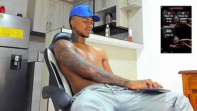Snapshot of YeremiBrowm chatting on 8, 11, 2025 YeremiBrowm online show from 8, 11, 2025