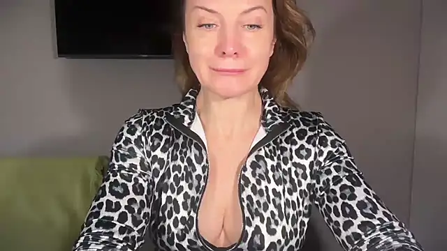 Snapshot of RachellAmazing chatting on 4, 12, 2025 RachellAmazing online show from 4, 12, 2025