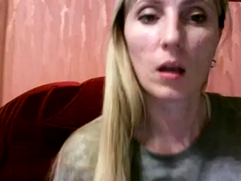 Snapshot of Biddy_Alana chatting on 7, 12, 2024 Biddy Alana online show from 7, 12, 2024