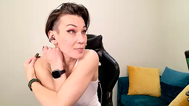 EveEnigma online show from 28, 1, 2025