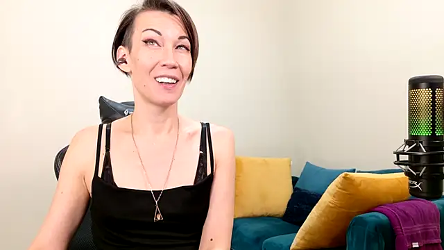 EveEnigma online show from 13, 2, 2025