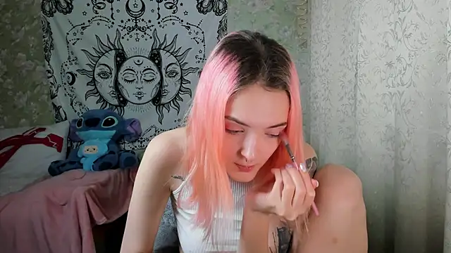 Cutie Adelia online show from 28, 1, 2025