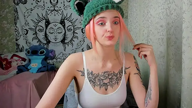 Cutie Adelia online show from 4, 2, 2025