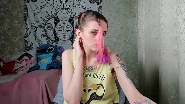 Cutie Adelia online show from 21, 3, 2025