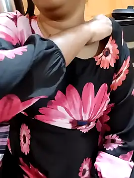 Snapshot of Diya_143 chatting on 22, 3, 2025 Diya 143 online show from 22, 3, 2025