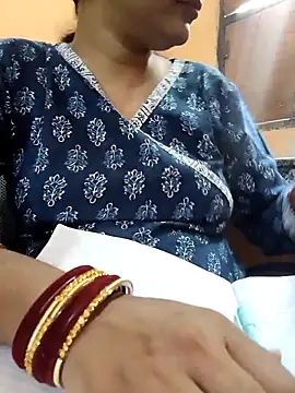 Snapshot of Diya_143 chatting on 24, 9, 2025 Diya 143 online show from 24, 9, 2025